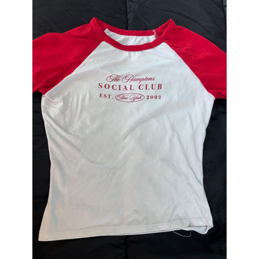 Refuge The Hamptons Social Club Raglan Tee RedWhite Short Sleeve Graphic Shirt S